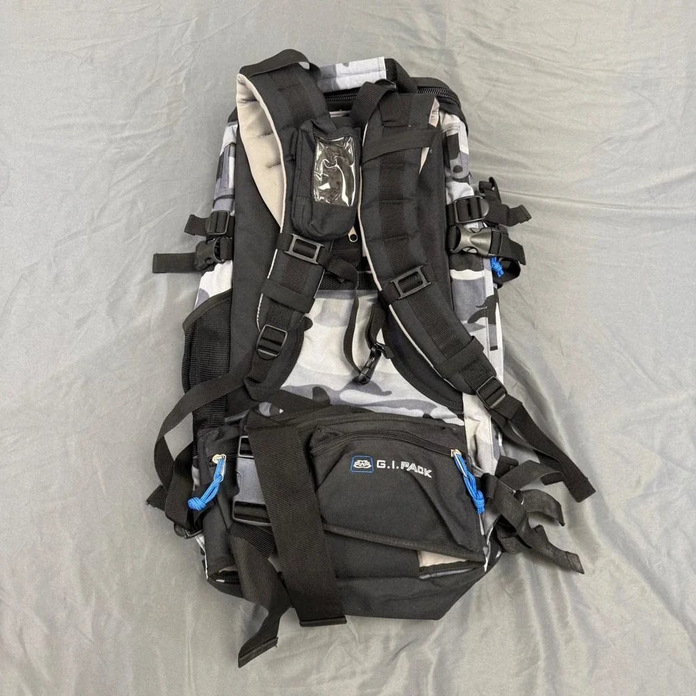 Vintage 686 G.I. Pack Backpack Snowboarding Technical Camo Black Grey
